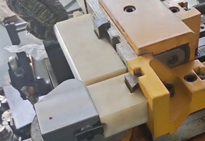  鋁材門把手折彎機