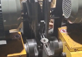 全自動上料倒角機